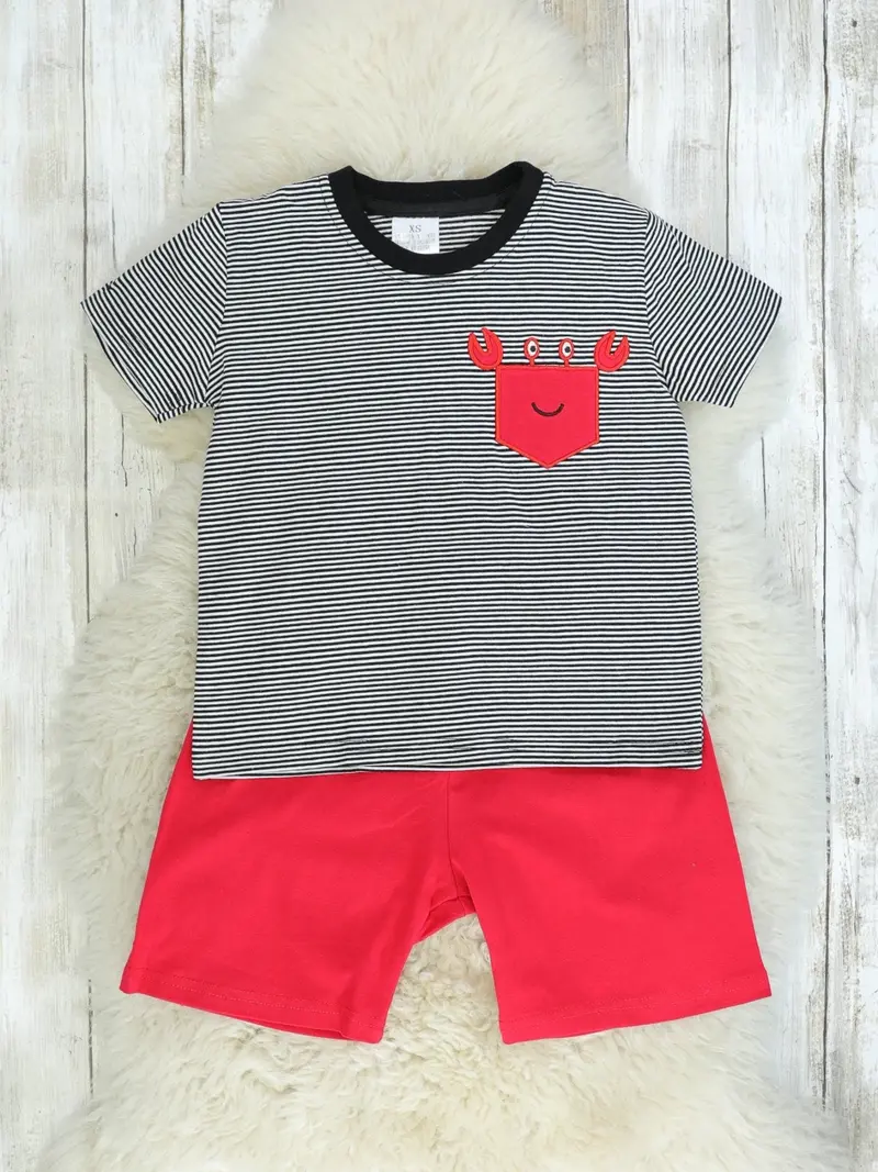 Crab-Print Top And Matching Shorts Outfit 1