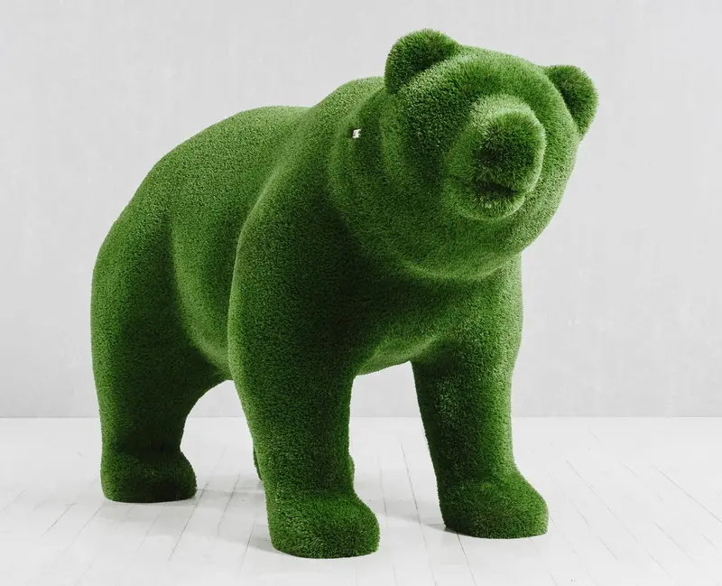 Grass Topiary Bear Sculpture 1