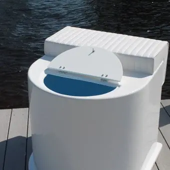 Leaning Post With Built-In Live Well – 30"H × 31"W × 31"D – Clear-Coated Fiberglass – Cmlplw-Clr 1