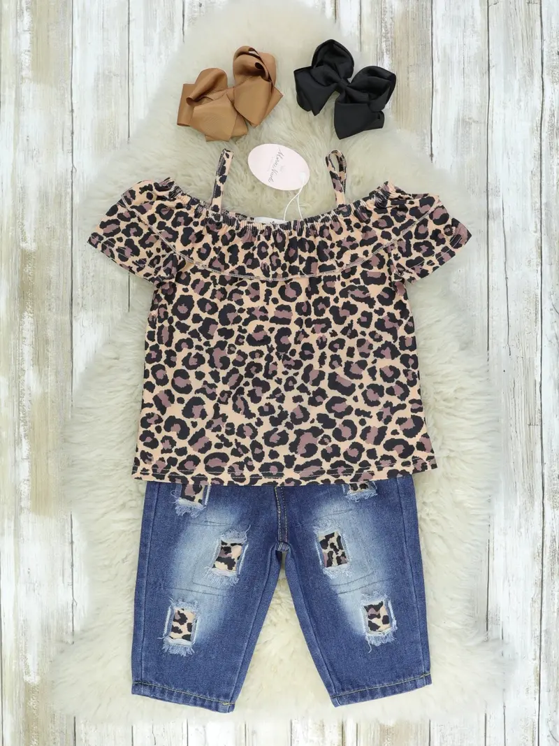 Leopard Ruffle Top With Denim Bermuda Shorts 1