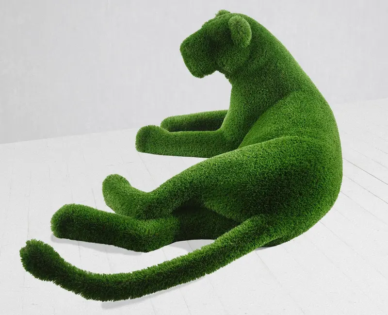 Lioness Topiary – Graceful Feline Garden Ornament 1