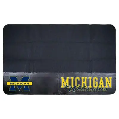 Michigan Wolverines Grill Mat – Heavy-Duty Bbq Liner 1
