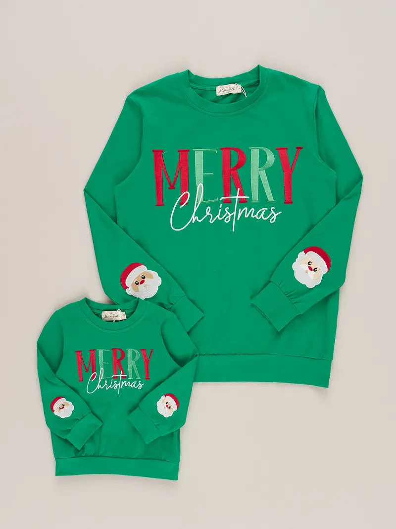 Mom & Me Santa Greeting Matching T-Shirts 1
