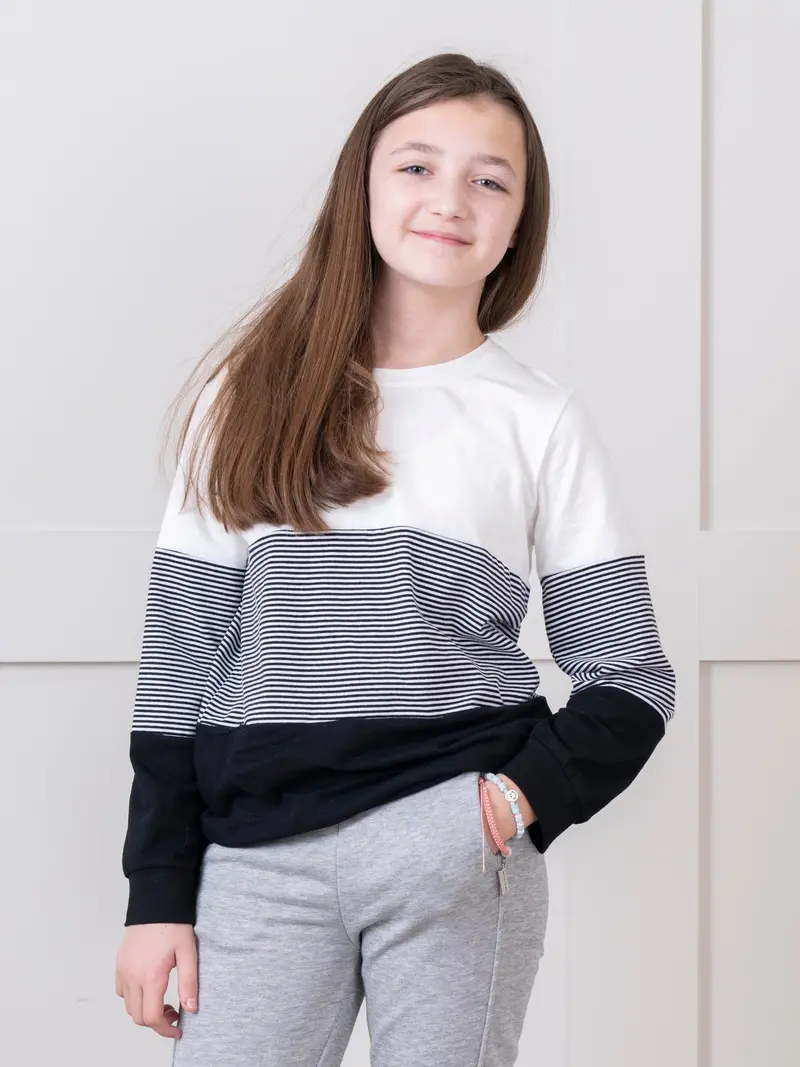 Pre-Teen Colorblocked Crewneck Top 1
